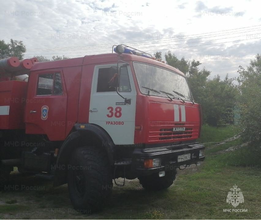 Спасатели МЧС России приняли участие в ликвидации ДТП в поселке городского типа Уразово  Валуйского городского округа